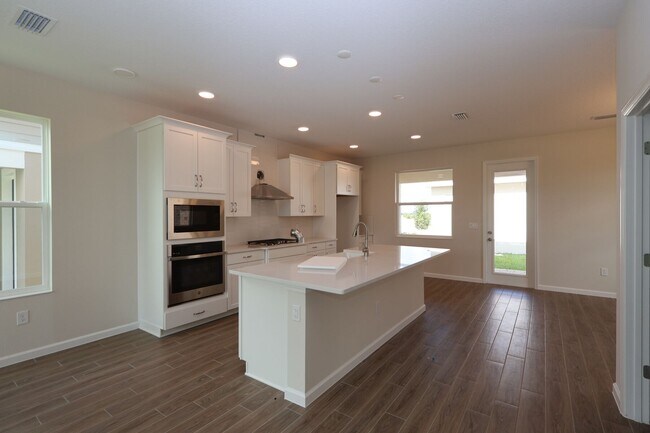 17347 Beachgrass Aly, Winter Garden, FL 34787 - photo 6