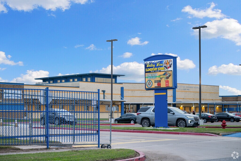 Valley View Elementary School was established in A.D. 1963.