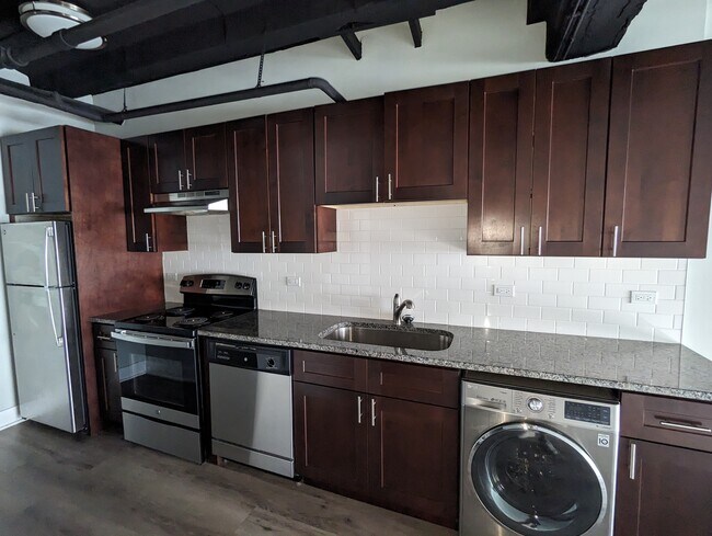 725 Saint Johns Ave unit 1, Highland Park, IL 60035 - photo 7