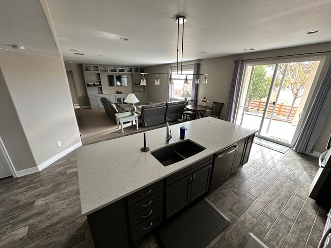 21952 E Layton Dr, Aurora, CO 80015 - photo 3