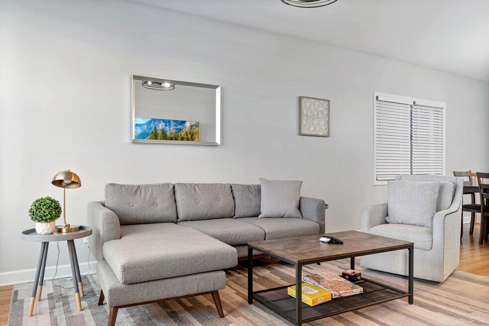 1044 N California Ave unit ID1032509P, Chicago, IL 60622 - photo 1