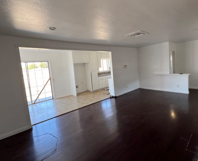 3138 N Casa Loma Dr, San Bernardino, CA 92404 - photo 2