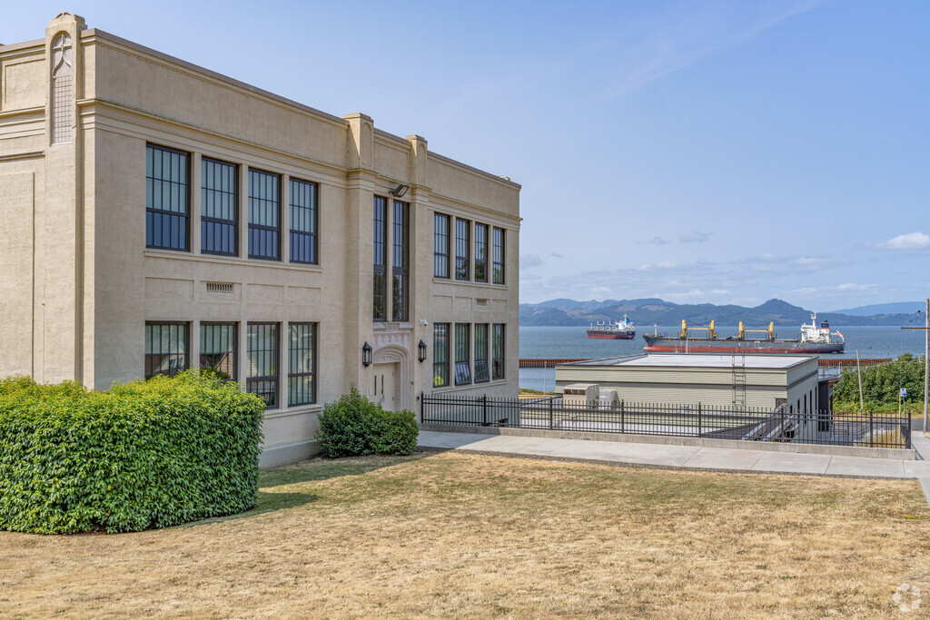 Astor Elementary School earns a B on Niche.
