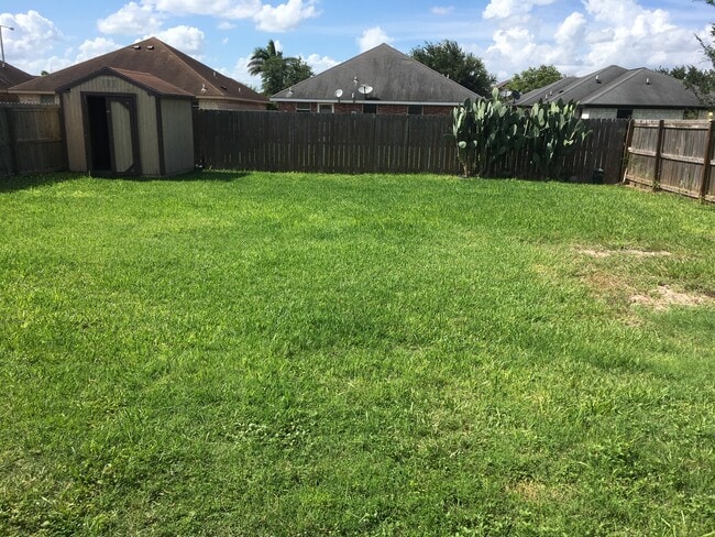 1923 Largo St, Weslaco, TX 78596 - photo 7
