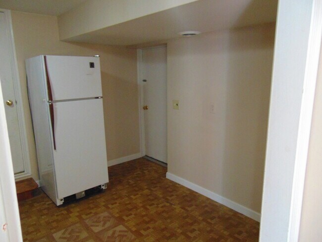 322 Main St unit 2, Marlborough, NH 03455 - photo 6