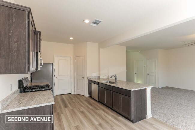 9624 Sierra Grande Dr, Fort Worth, TX 76140 - photo 4