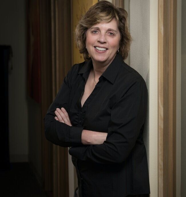 Lynn Robertson