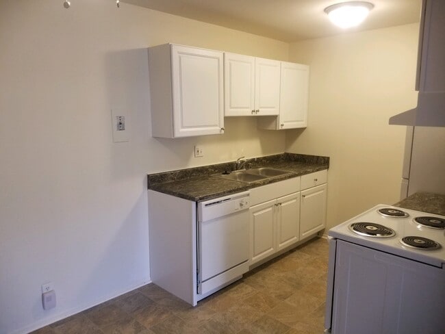 Campbell Manor, Royal Oak, MI 48067 - photo 6