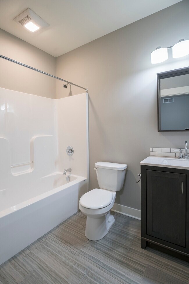 616 4th St NW unit 1, Grand Rapids, MI 49504 - photo 3