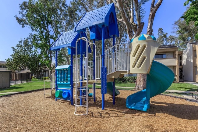 Upland Village Green, Upland, CA 91786 - photo 7