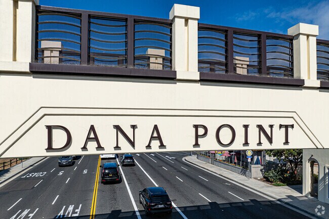 Dana Point’s downtown offers world renowned upscale and casual dining as well as a plethora of locally owned shops.