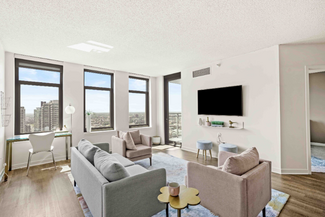 512 W Kinzie St, Chicago, IL 60654