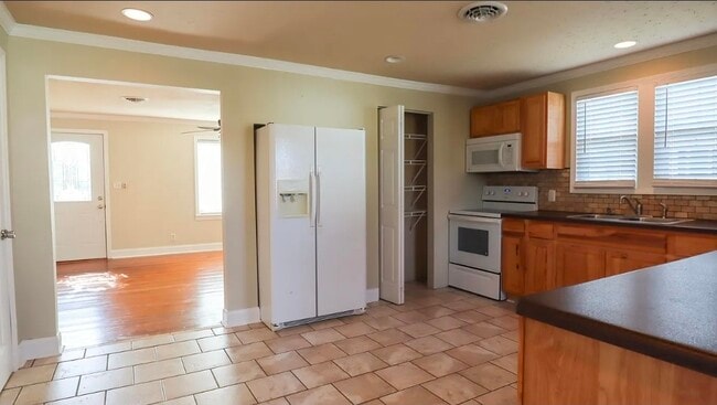 1352 King Mill Pike, Bristol, VA 24201 - photo 4