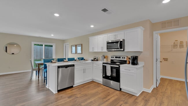 7030 Randleman Dr, Knoxville, TN 37918 - photo 5