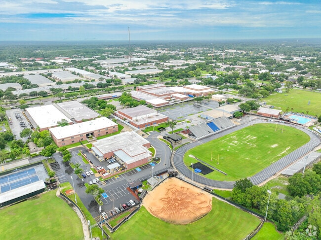 Lymon High School is a public school in Seminole County, FL.