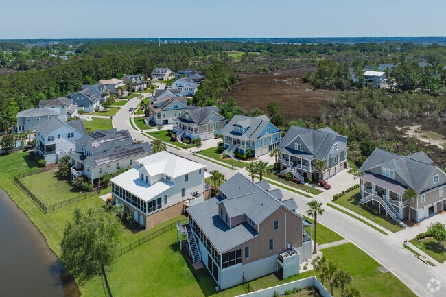 Discover gorgeous homes nestled along the beautiful marshland in Rivertowne.