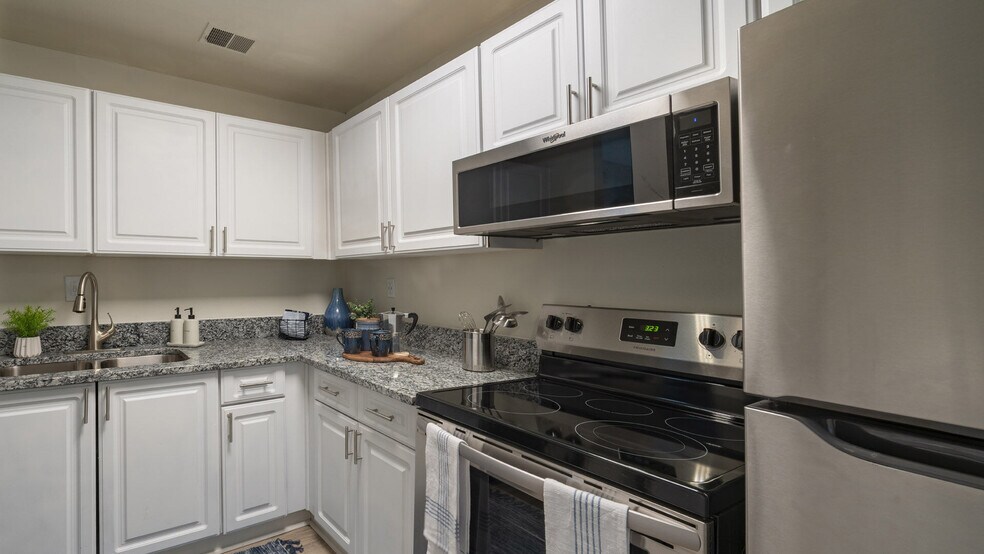 Nora 3200, Chamblee, GA 30341 - photo 1