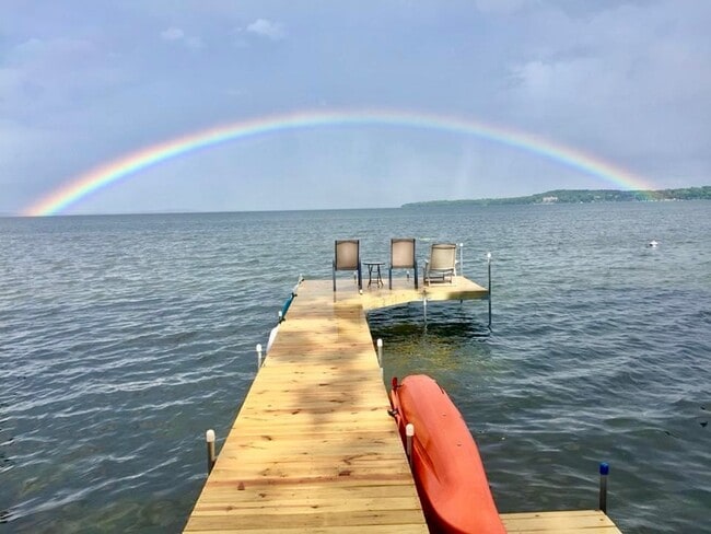 Dock rainbow.