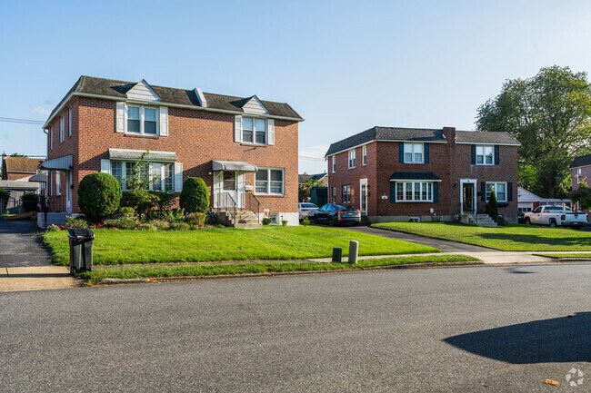 Foursquare homes are popular in Prospect Park.