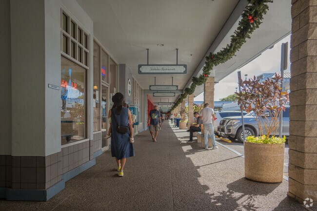 Moanalua's proximity to Honolulu provides easy access to urban amenities.