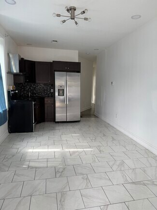 4500 N Carlisle St, Philadelphia, PA 19140