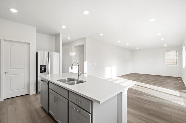 977 N 200 E, Santaquin, UT 84655 - photo 7