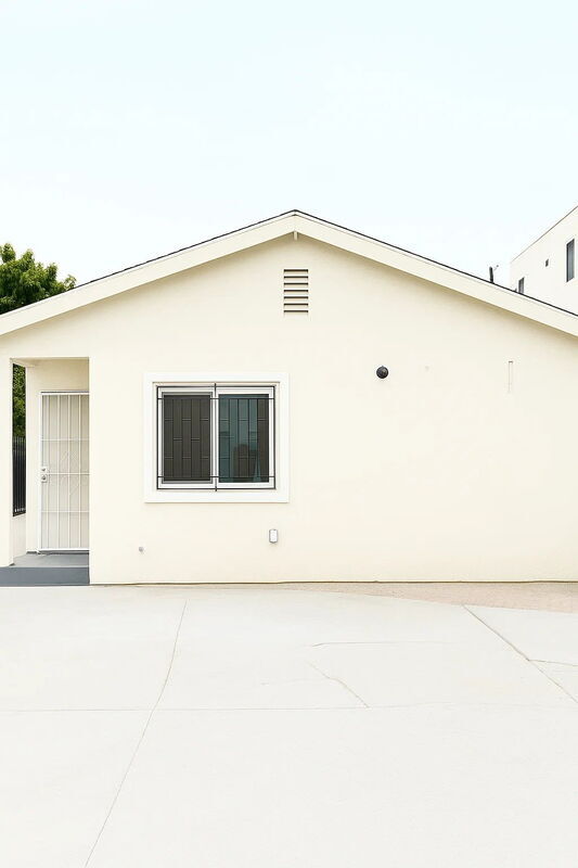 1325 W 58th St, Los Angeles, CA 90037