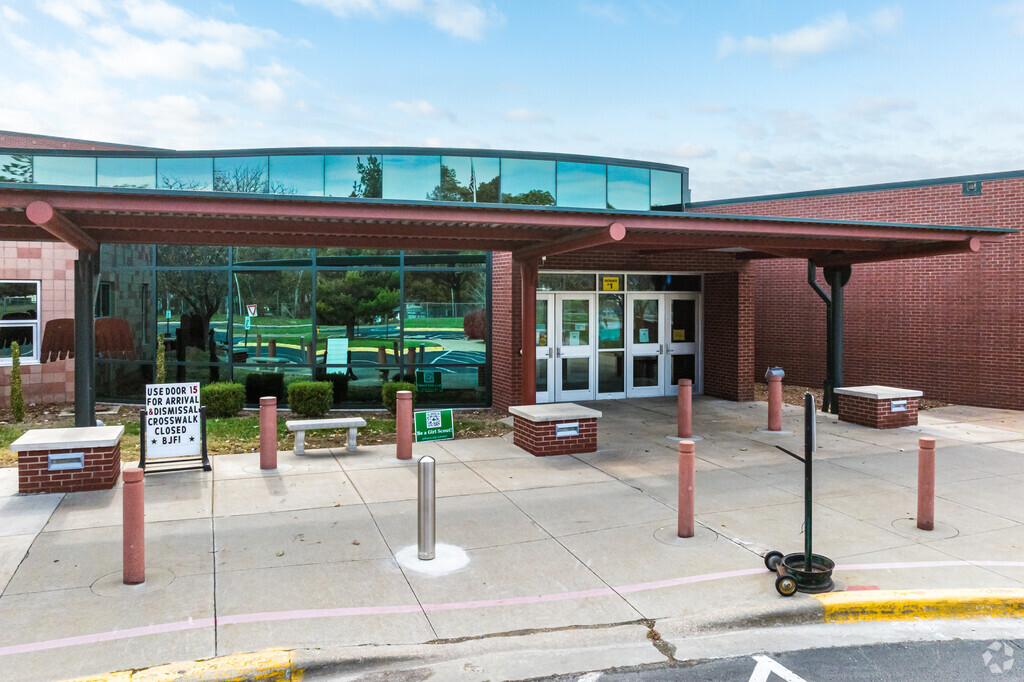 Bluejacket / Flint Elementary is a
public pre-k & elementary school.
