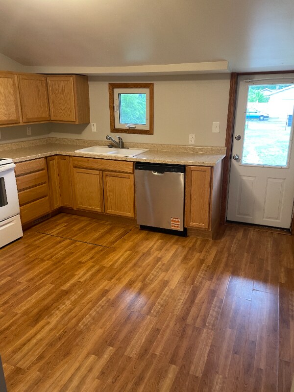 917 Liberty St, La Crosse, WI 54603 - photo 4