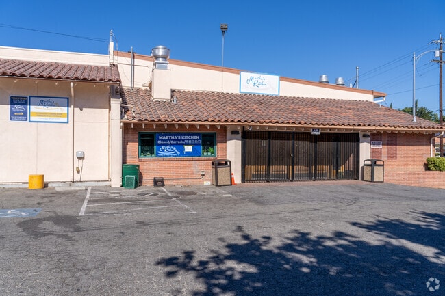 Martha’s Kitchen in Tamien serves free meals to those in need.