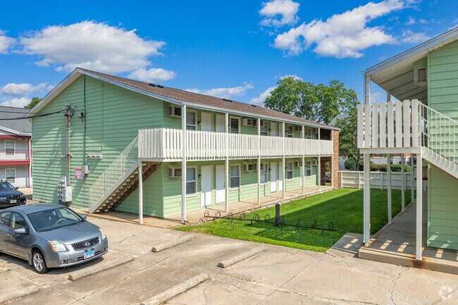 Rally - Free Parking Included, Champaign, IL 61820 - photo 5