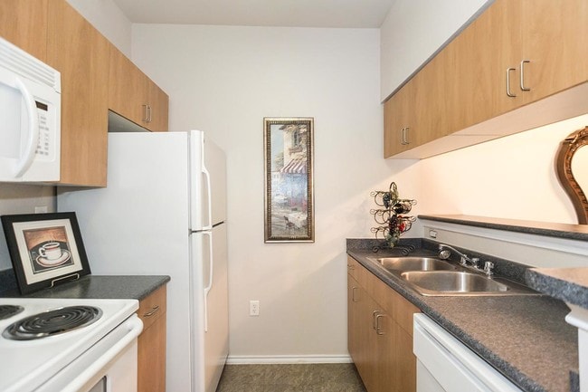 High Meadow Apartments, Durant, OK 74701 - photo 4