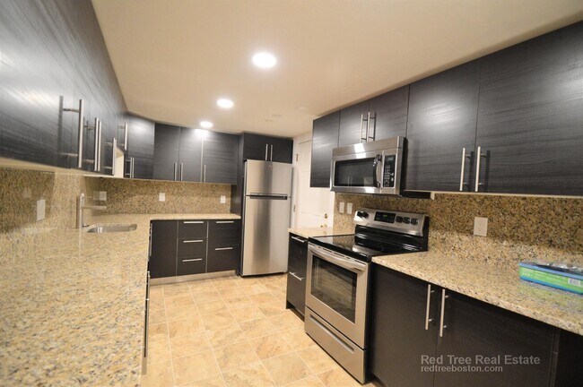 55 Thatcher St, Brookline, MA 02446 - photo 3