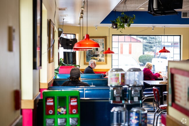 Bill's Place is a hometown restaurant serving Italian beef in La Grange Park.