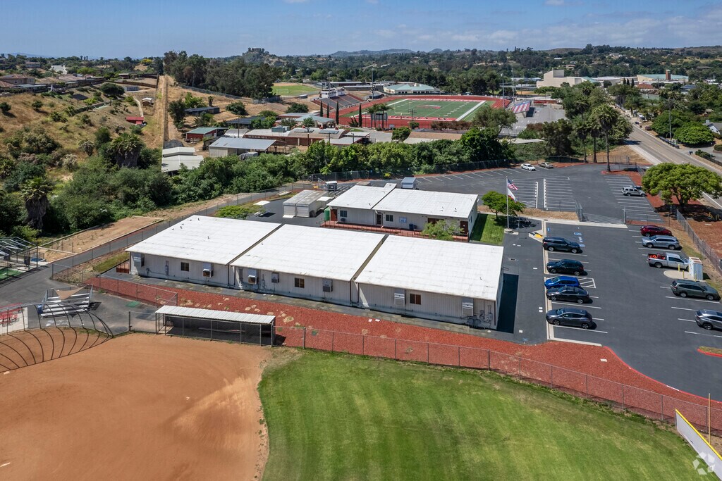 An elevated view of the Oasis High School in Fallbrook.
