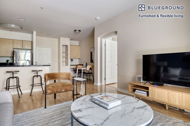 8500 Pershing Dr unit FL1-ID844, Los Angeles, CA 90293 - photo 3