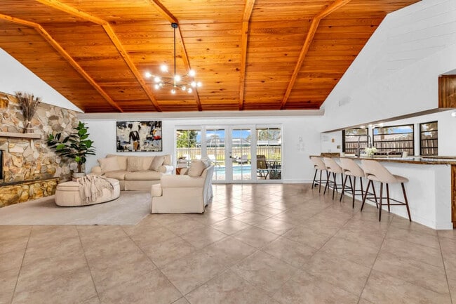 1006 SE 6th St unit ID1372356P, Deerfield Beach, FL 33441 - photo 3