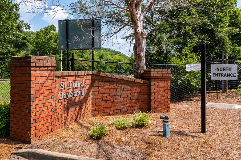 Saint Francis School Serves students from kindergarten to 8th grade in Roswell.
