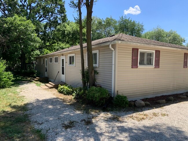 29819 Meadow Dr unit 29819 Meadow Dr, Burlington, WI 53105 - photo 3