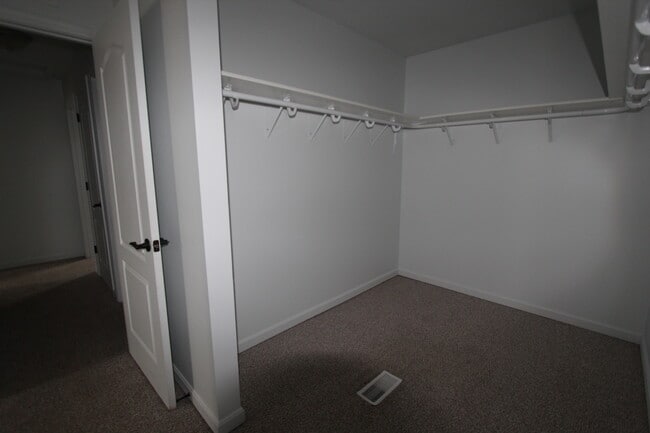 Candlelight Apartments & Condos, Mount Orab, OH 45154 - photo 7