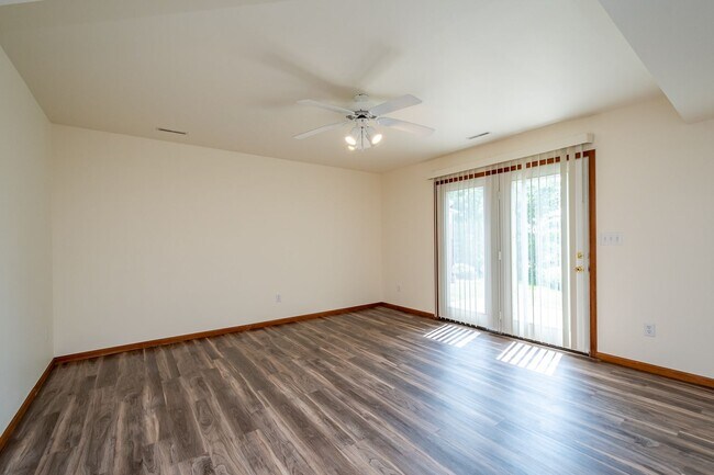 10 Redtail Ct, Coralville, IA 52241 - photo 6