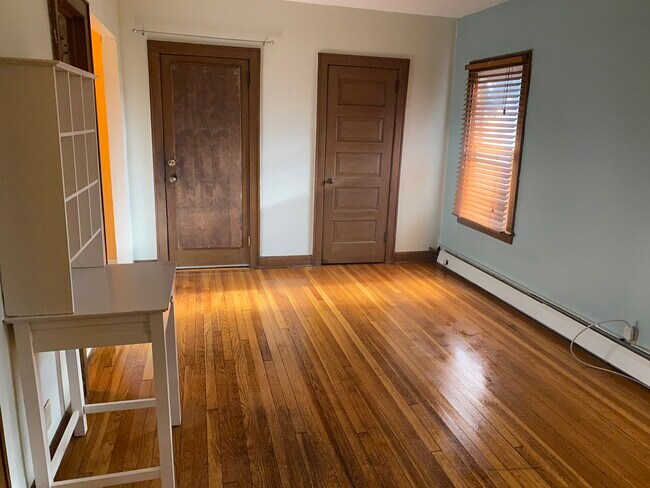 1310 W 28th St unit 4, Minneapolis, MN 55408 - photo 3