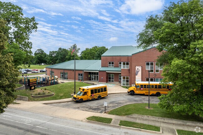 Stratton Academy of the Arts has an overall C+ rating on Niche.