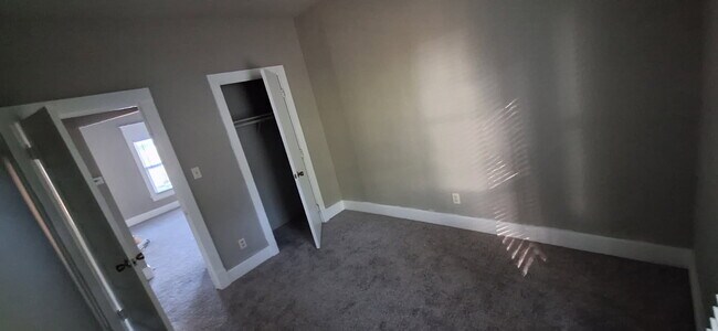 216 NE Douglas St unit 2, Lees Summit, MO 64063 - photo 5