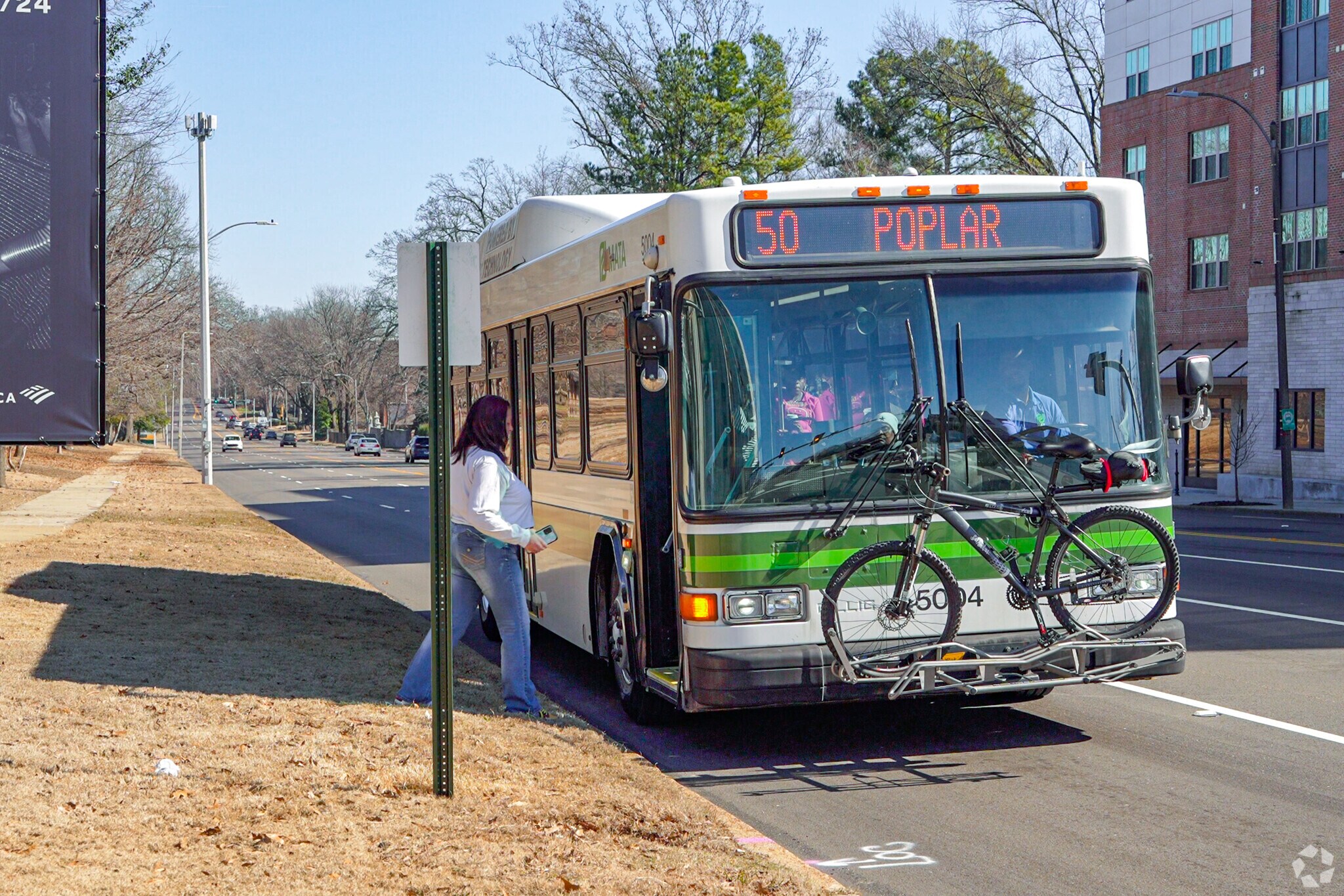 Midtown Memphis offers plenty of bus stops throughout the neighborhood.
