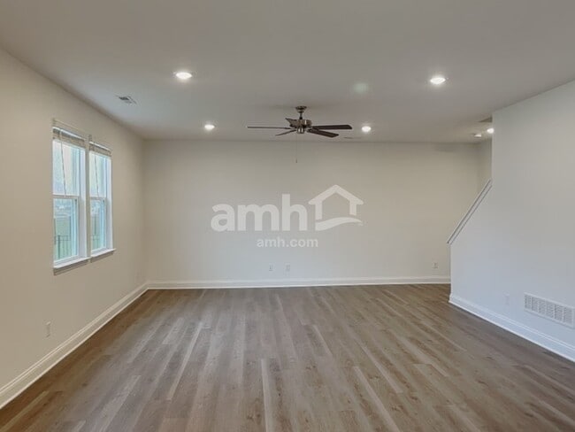 203 Kramer Mills Dr, Columbus, OH 43110 - photo 6