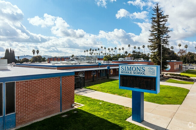 Welcome to Simons Middle School located in Pomona, Ca.