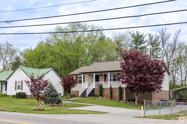 These Lovely Homes sit Directly Across from the Rockford Elementary School
