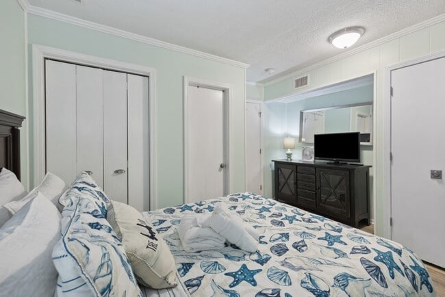 Hilton Head Condo Rentals, LLC unit 141B, Hilton Head Island, SC 29928 - photo 4