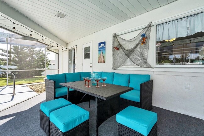 1014 Darby Dr NW, Port Charlotte, FL 33948 - photo 4